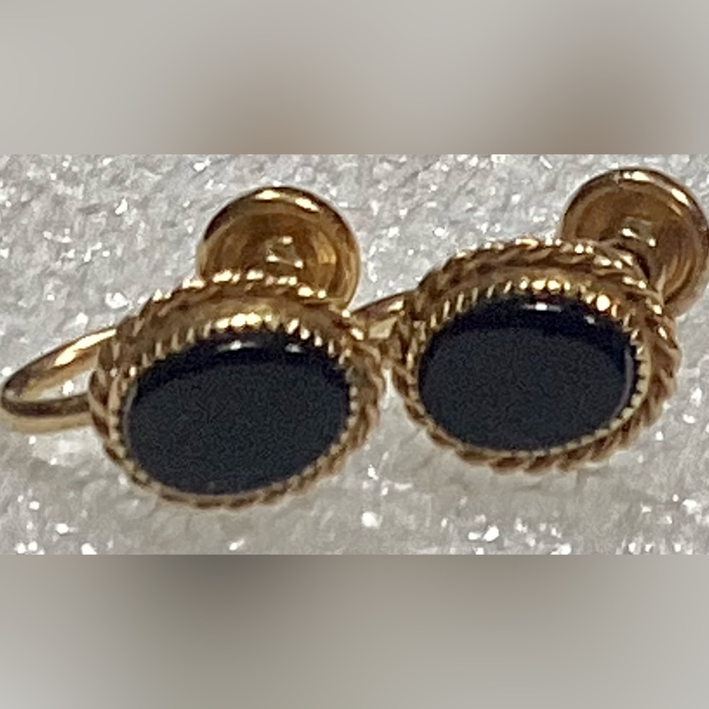 Vintage signed Carla 14k black Onyx Gold Earrings